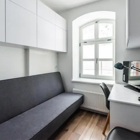 Apartament Do Studzienki 65 *